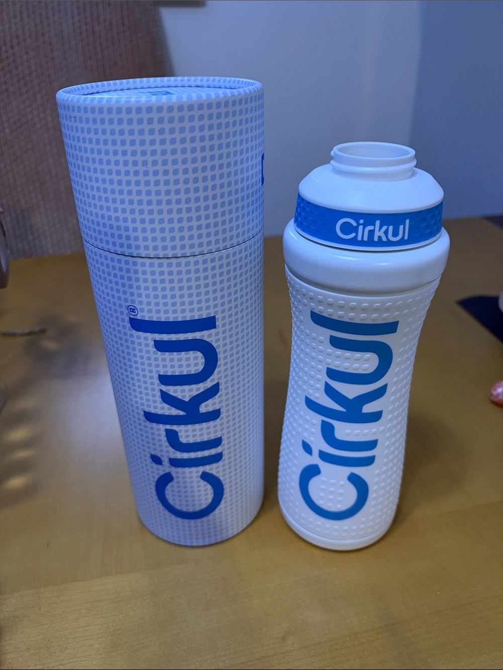 22oz cirkul stainless steel water bottle with lid - boxed